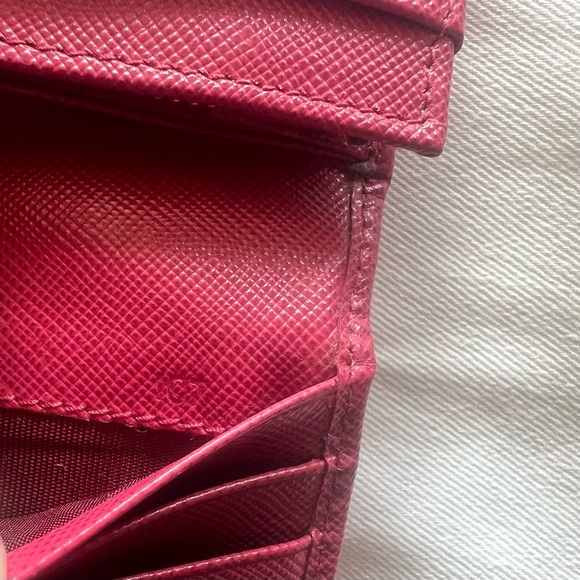 Used Prada wallet pink - Picture 4 of 4